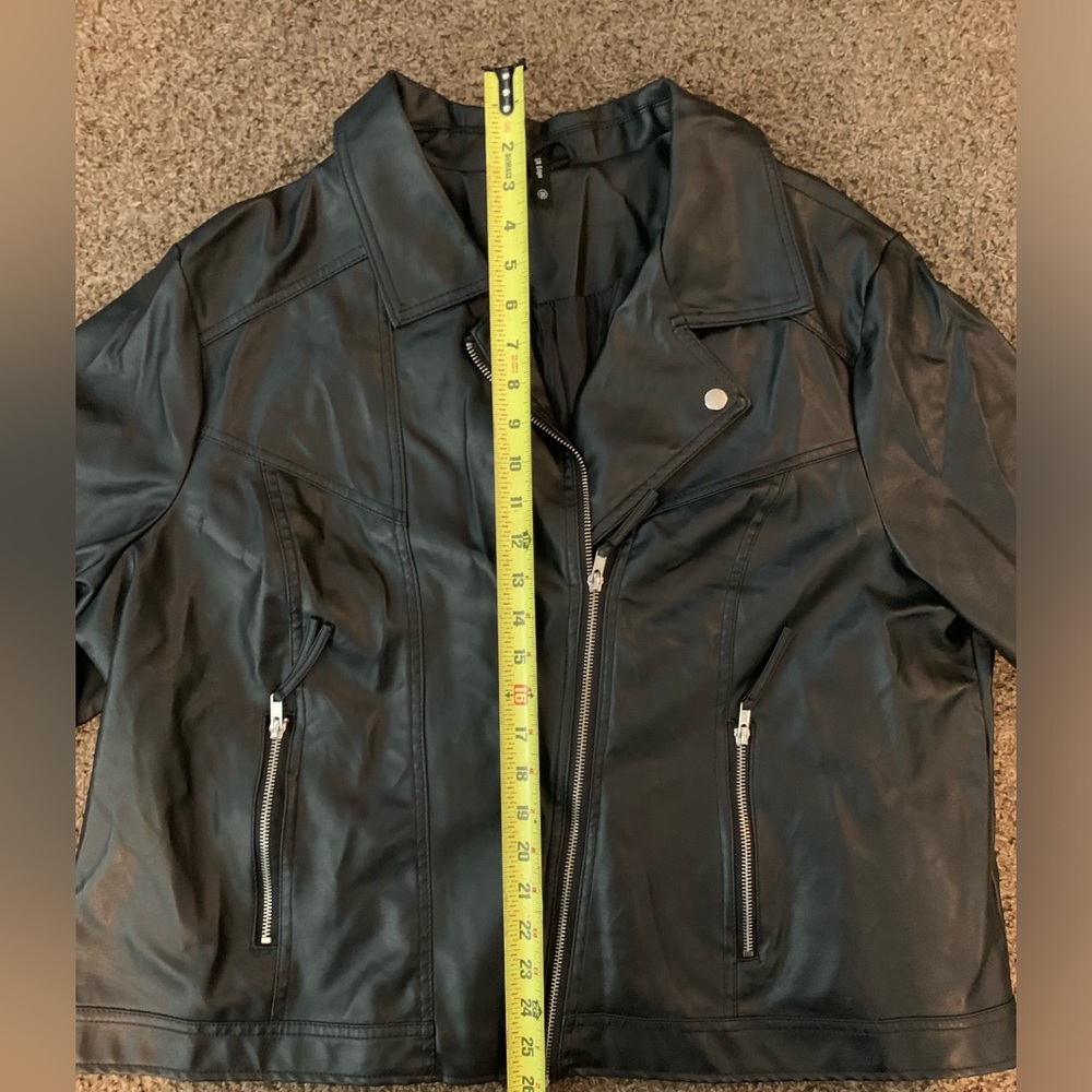 Leather jacket - Picture 6 of 7